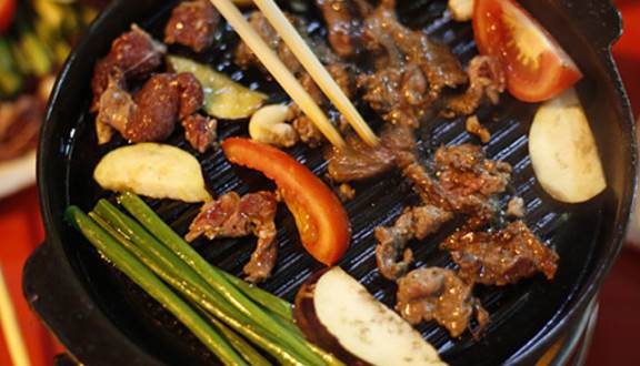 Bò Nầm Nướng Bà Hoa, 33 Hàng Giấy,  Quận Hoàn Kiếm, Hà Nội